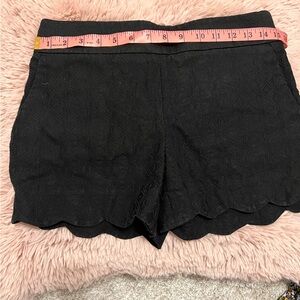 LOFT Riviera Scalloped and Textured Shorts, size 0